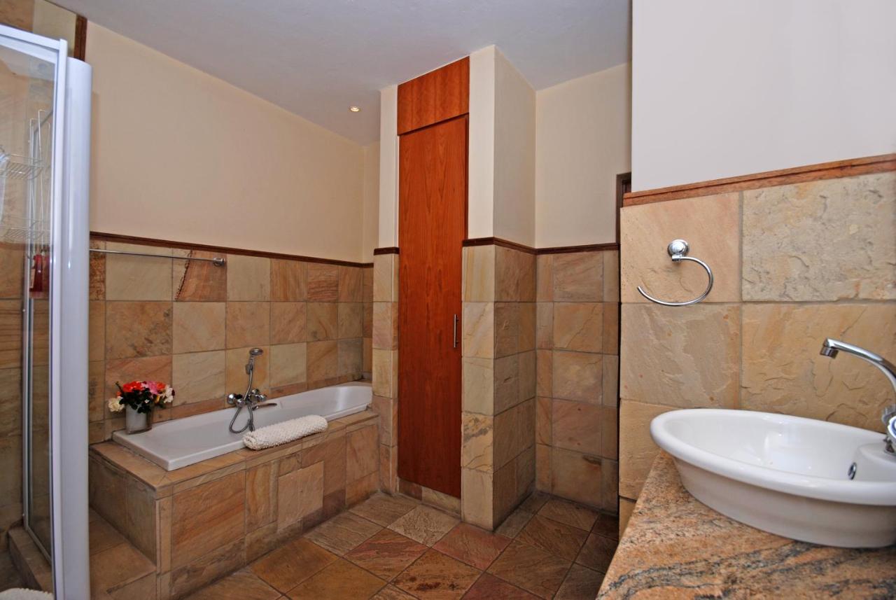 Hoopoe Haven Guest House Chartwell Exterior photo