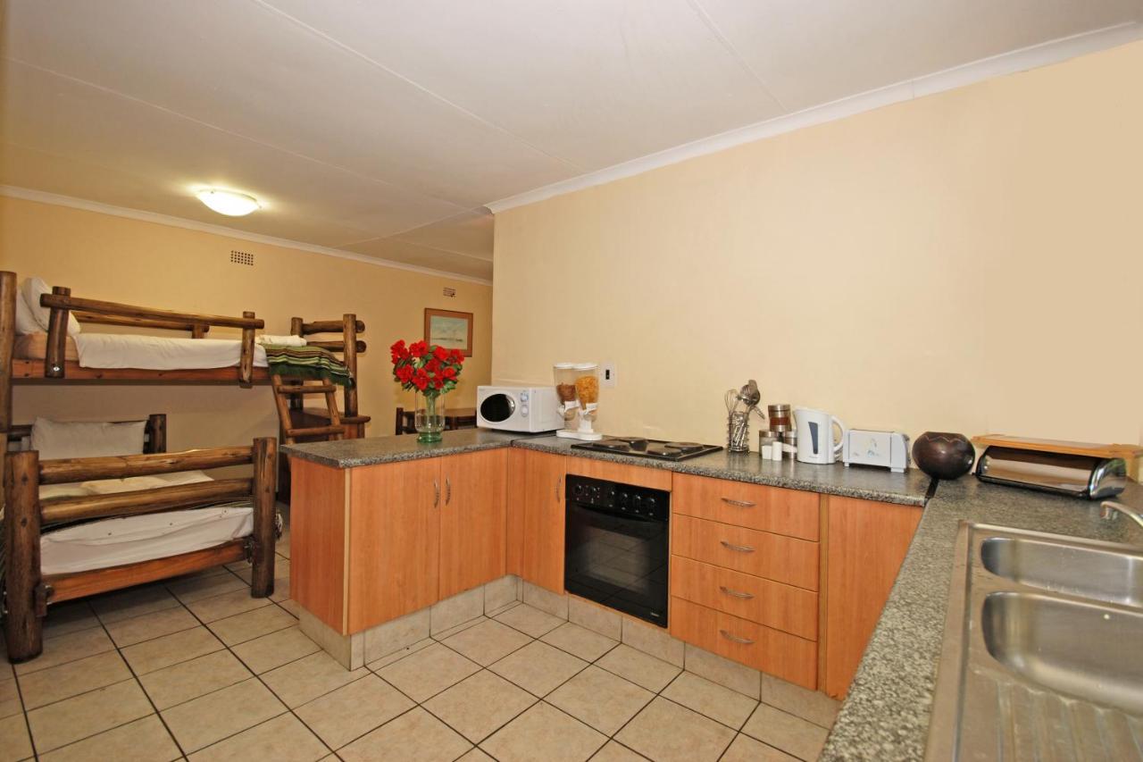 Hoopoe Haven Guest House Chartwell Exterior photo